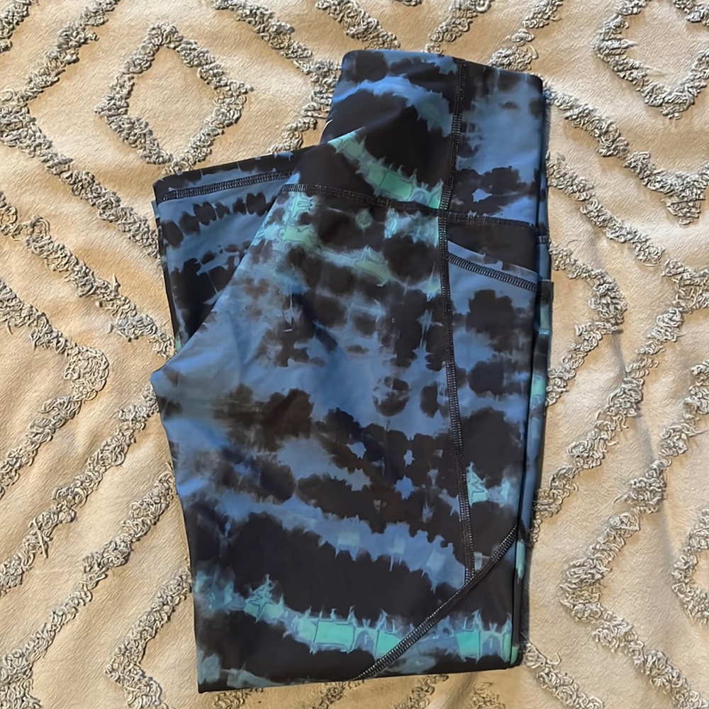 Old Navy Elevate Capris